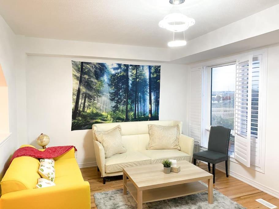 Elegant Rooms In Shared Townhouse Next To Beach Whitby Εξωτερικό φωτογραφία