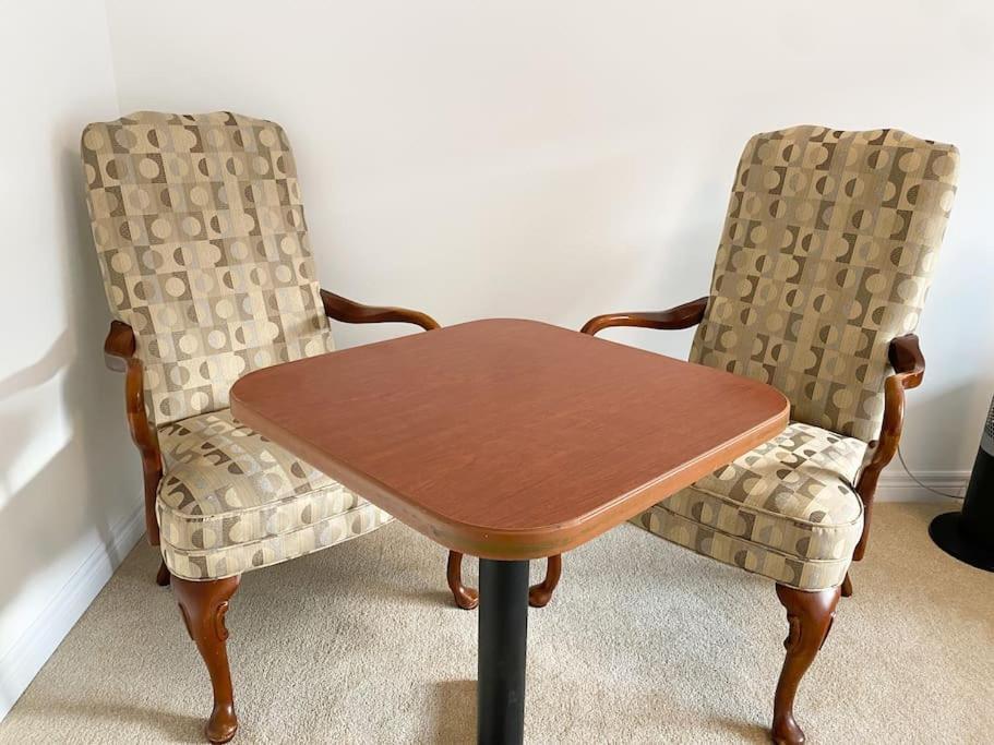 Elegant Rooms In Shared Townhouse Next To Beach Whitby Εξωτερικό φωτογραφία