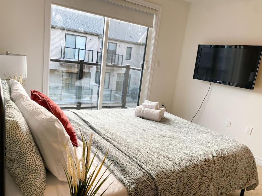 Elegant Rooms In Shared Townhouse Next To Beach Whitby Εξωτερικό φωτογραφία