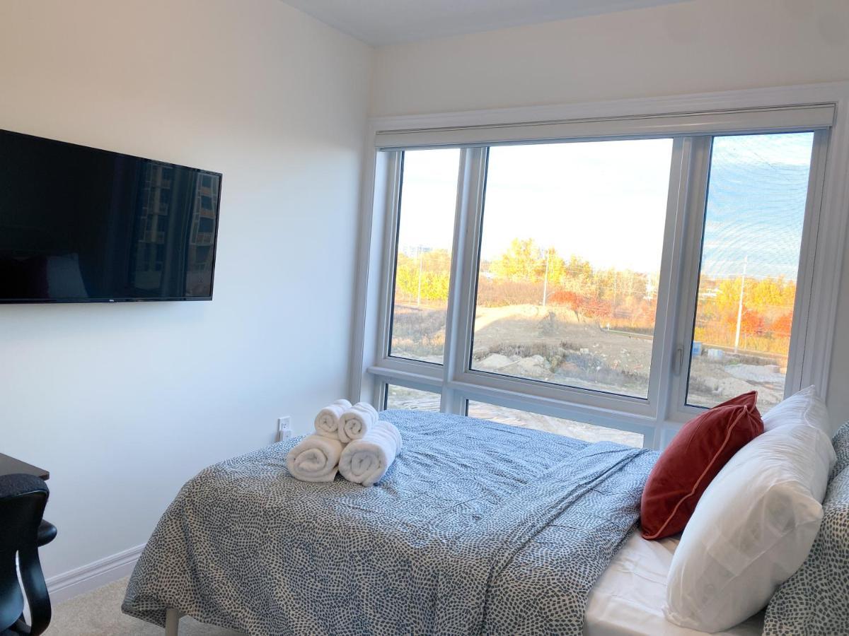 Elegant Rooms In Shared Townhouse Next To Beach Whitby Εξωτερικό φωτογραφία