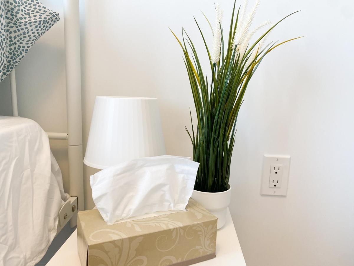 Elegant Rooms In Shared Townhouse Next To Beach Whitby Εξωτερικό φωτογραφία